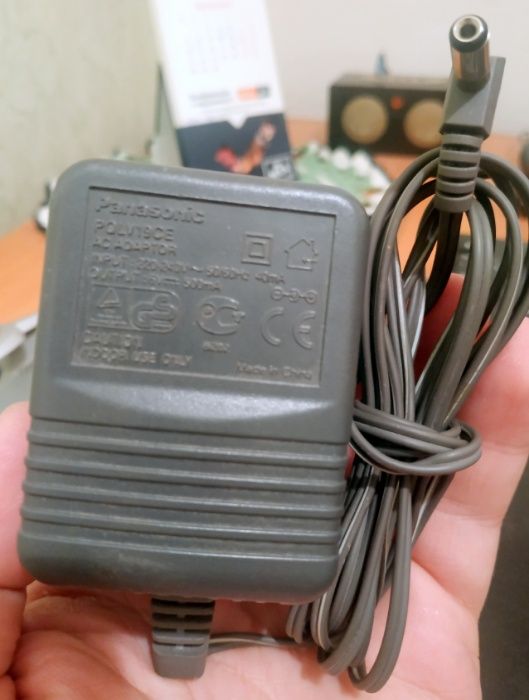 Радиотелефон Panasonic KX-TG1107 с базой и блоком питания