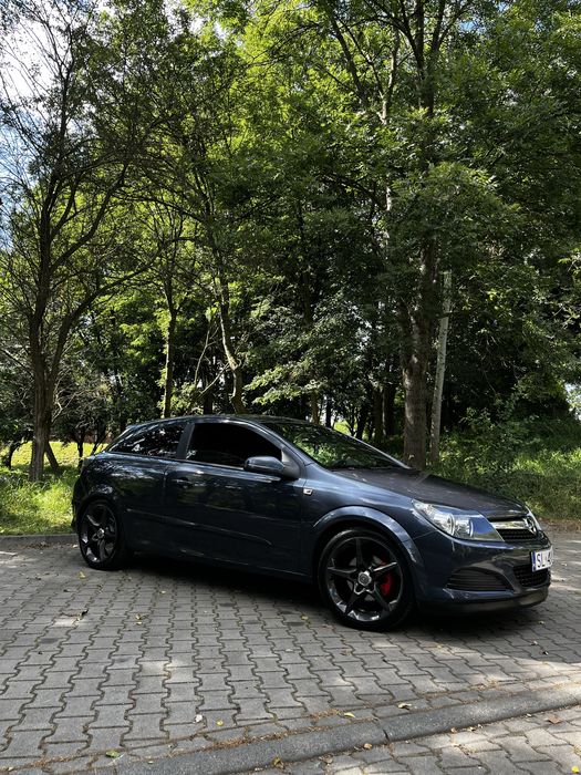 Opel astra h gtc