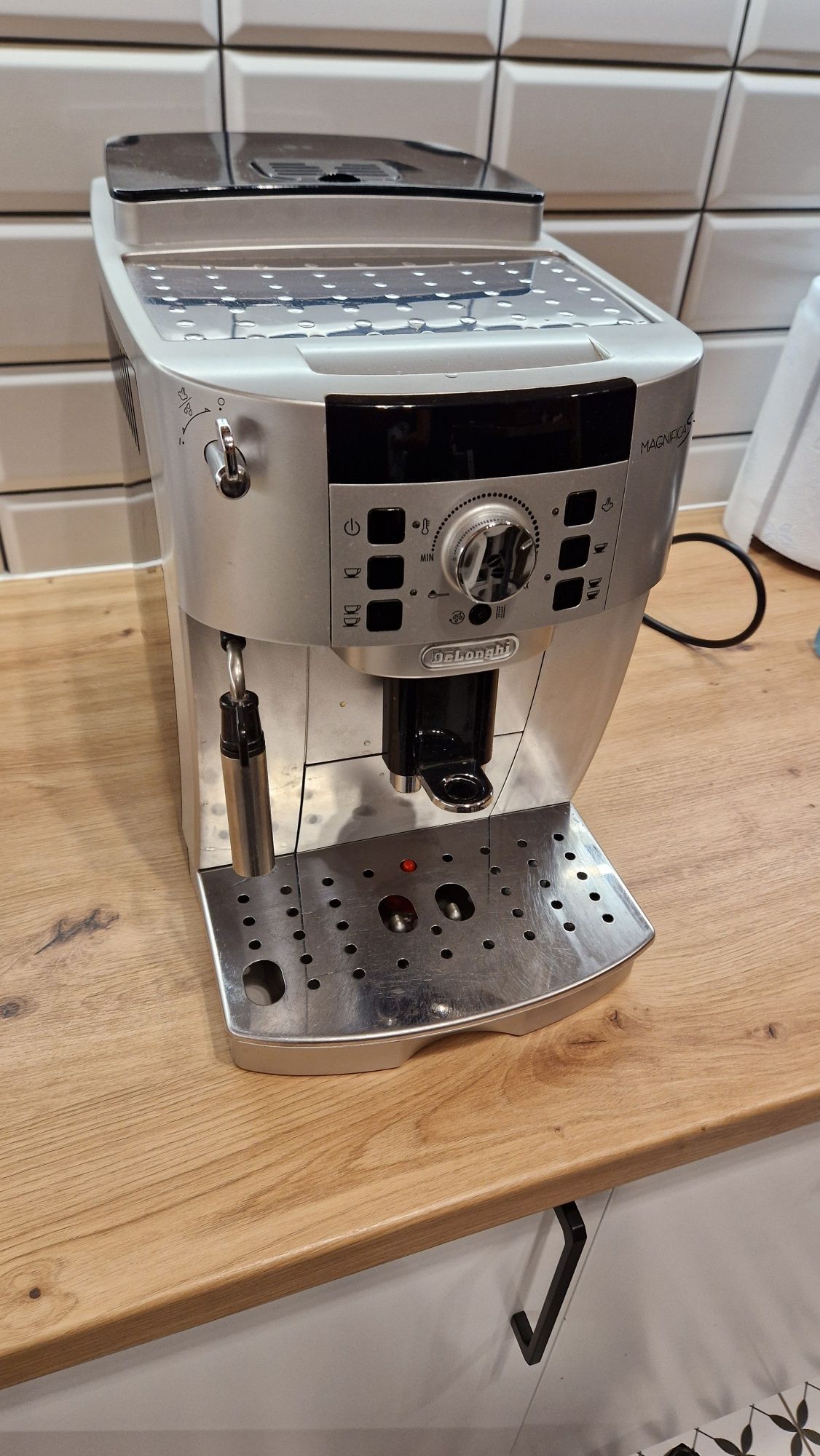 Ekspres do kawy Delonghi Magnifica S