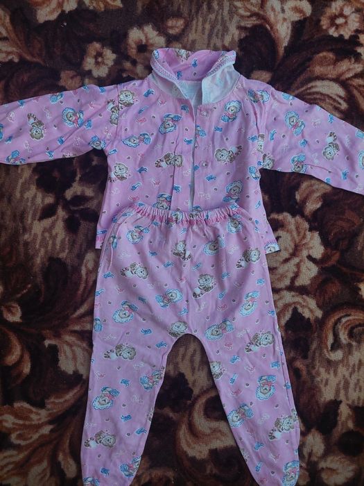 Продам дитячий костюм