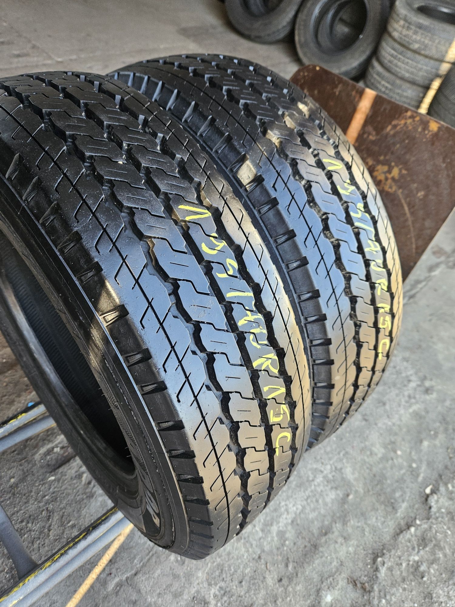 Opony 195/70 r15C-2 szt Matador