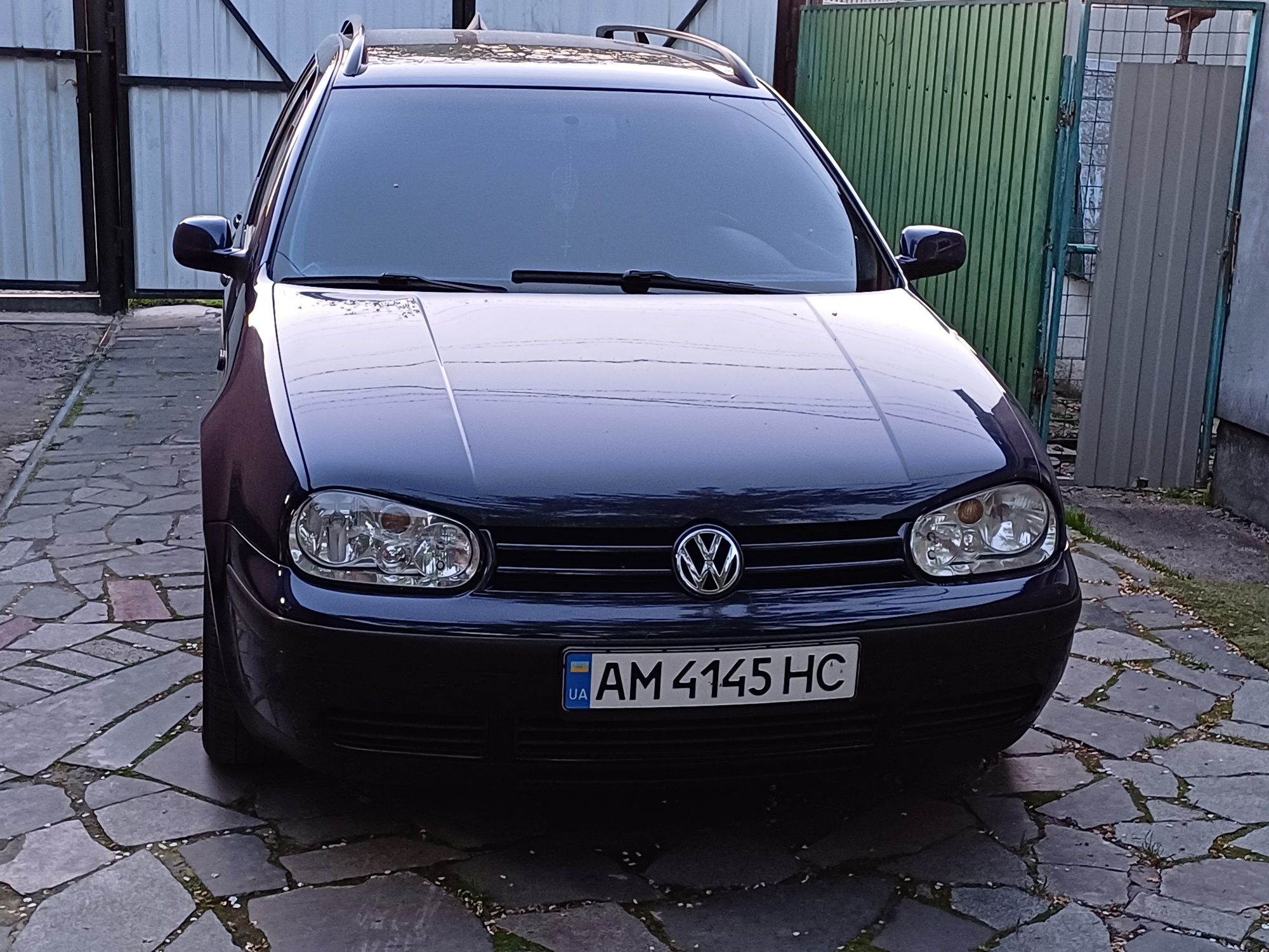 Продам своє авто Volkswagen Golf 4 Універсал