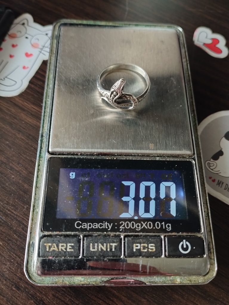 Серебряное колечко 18.8 размер 3.07 грамма