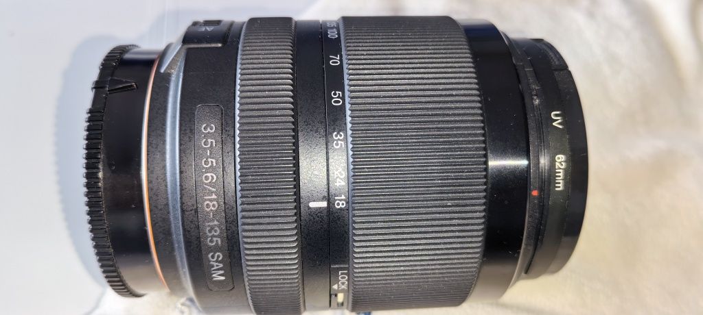 Sony 18-135 f 3.5, 5.6 tulipan,filtr UV