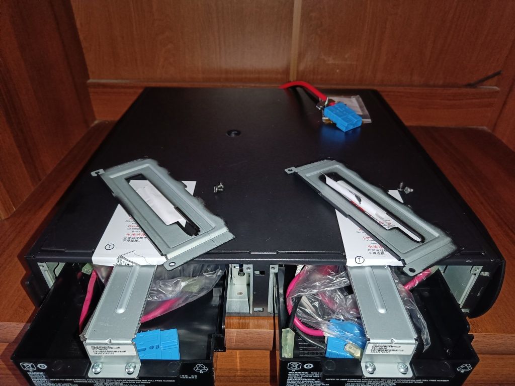 APC Surt48xlbp Зовнішня батарея для ДБЖ Smart-Ups RT Battery Pack