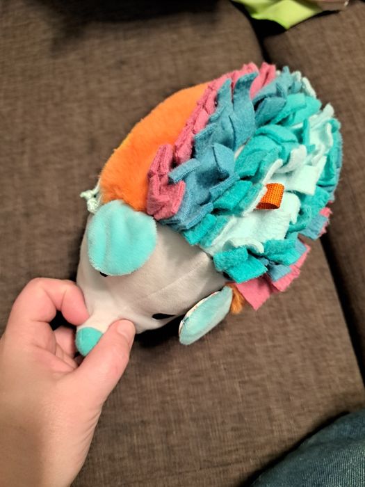 Jeż Fisher price.  Zabawka sensoryczna