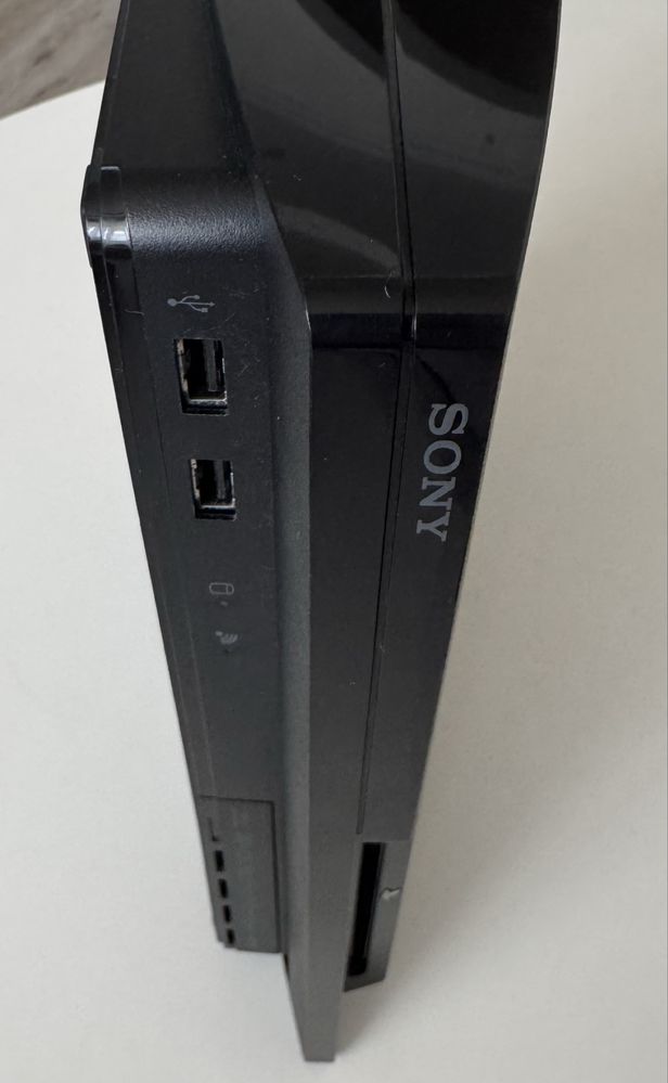 Sony Playstation 3 slim cech-2508a 160gb