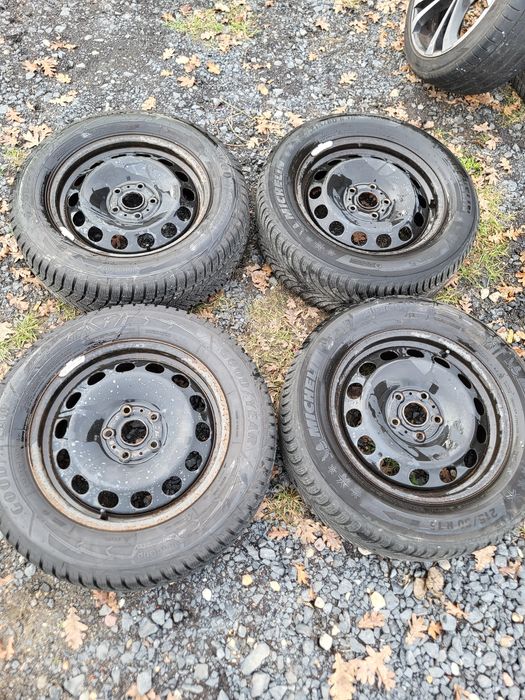 Koła zimowe 16' 5x112 Goodyear 215/60/16 9mn