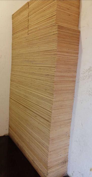 Sprzedam sklejkę liściastą (brzoza) grubość 4,5 mm 95m2