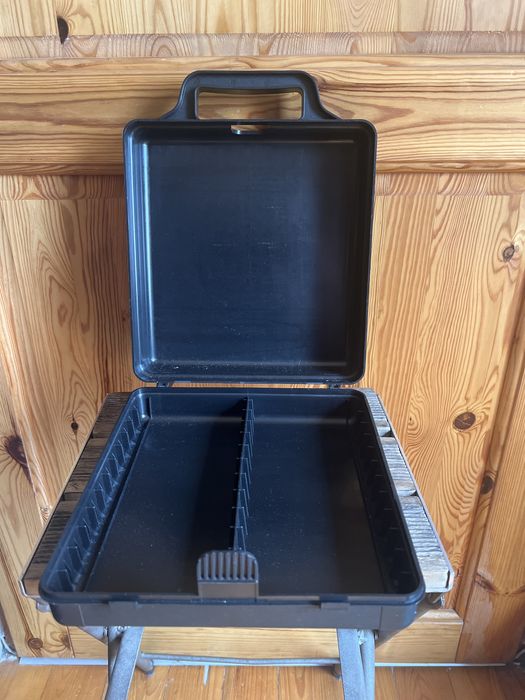 Sprzedam box do kaset magnetofonowych.
