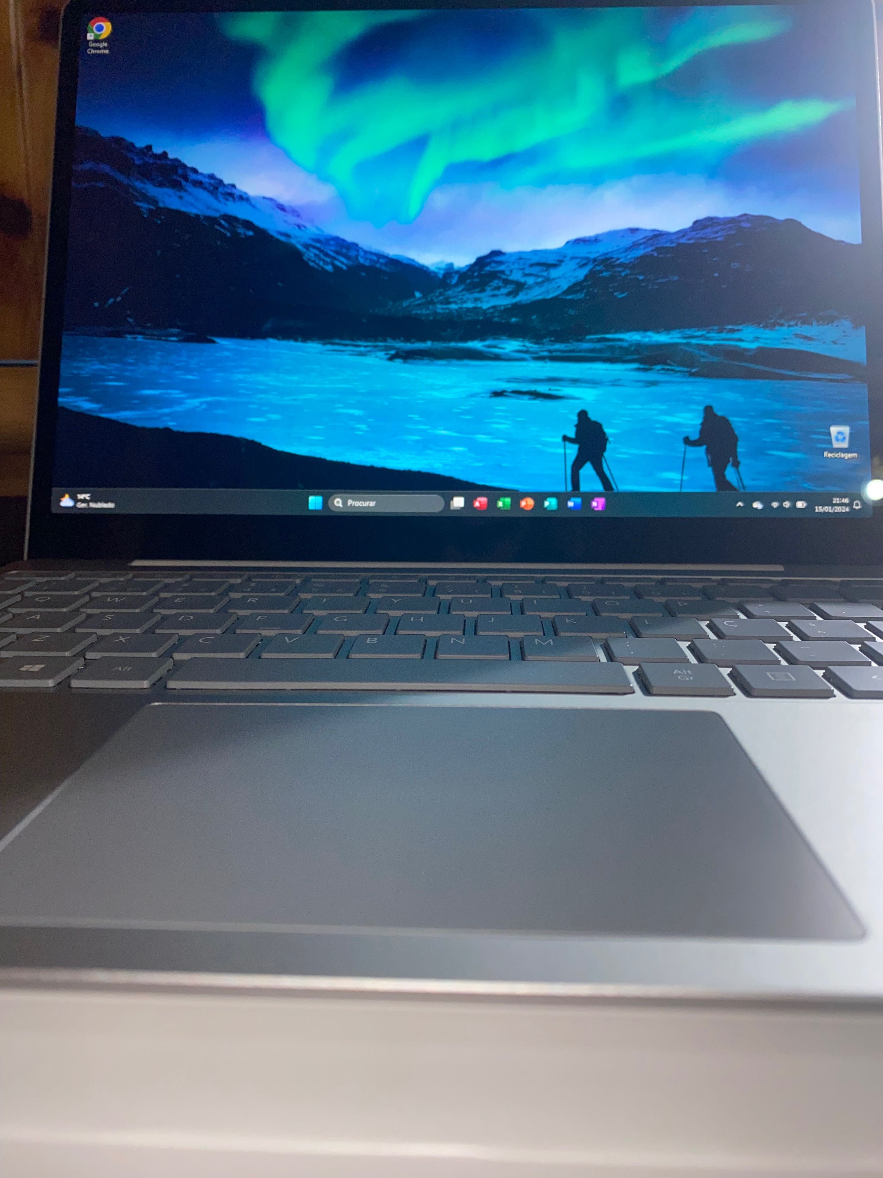 microsoft surface laptop go