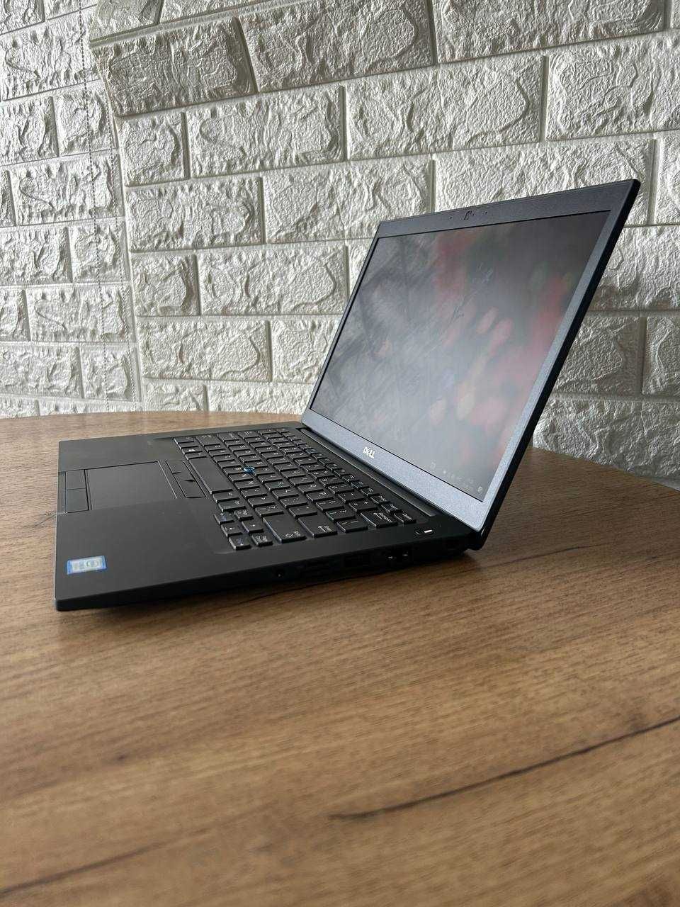 Dell Latitude 7480	14,0" HD i5 7300U 8Gb SSD 256Gb