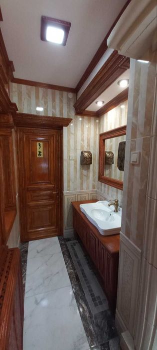оренда Ресторана повністю 390м2 або 3 частками  центр, вул.Шкільна 21