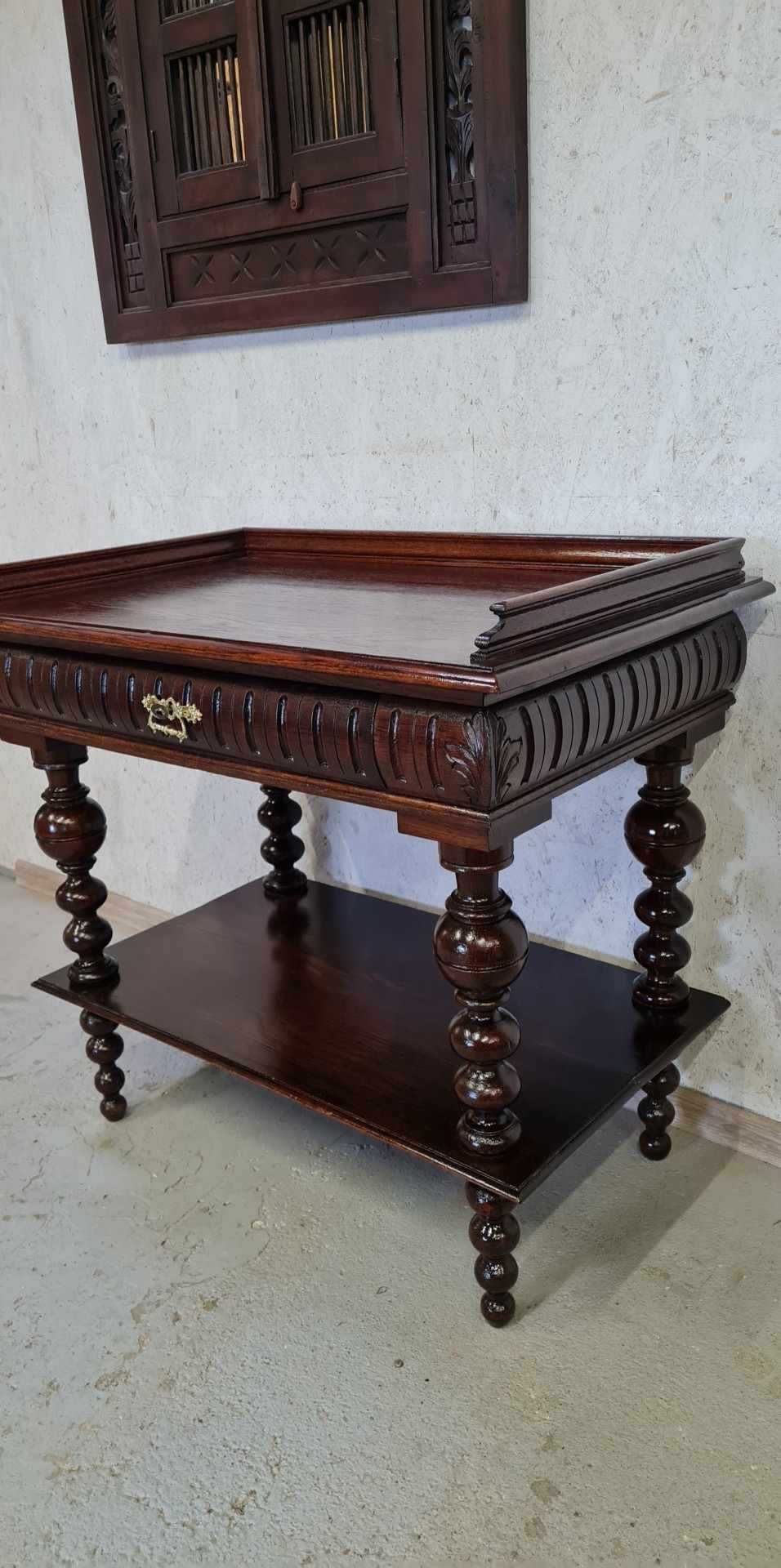 dębowy stolik  - antyk  - po renowacji - ok 1850r..