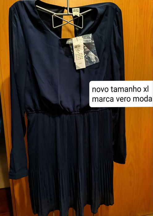 Vestidos de senhora .Cada 7,50.