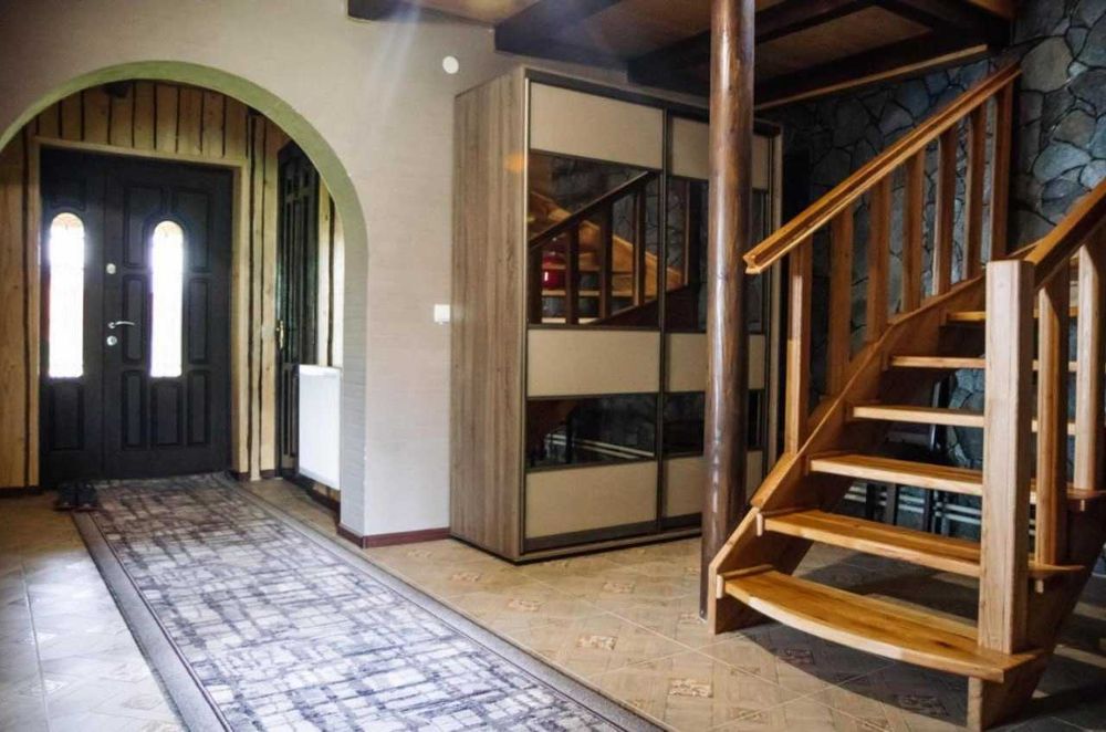 Оренда будинку в Карпатах, житло Верховина, котедж "Стежка в Гори"