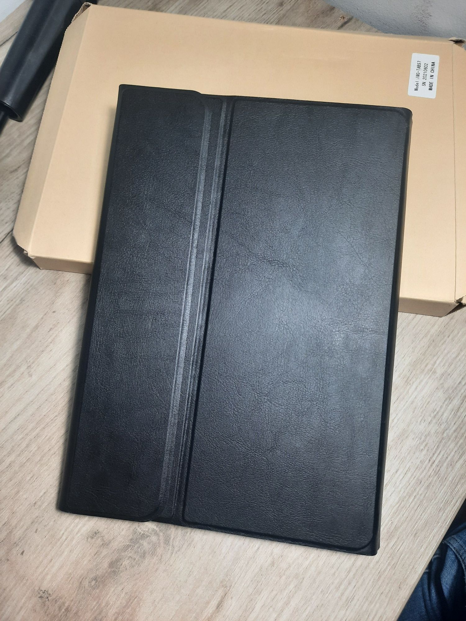 Etui na Samsung Galaxy tab s7 s8 T870 T875 z klawiaturą nowe