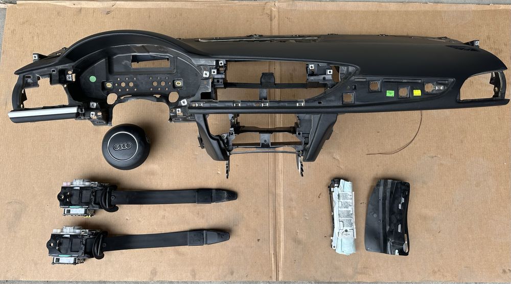 Audi A6 c7 lift konsola deska airbag pasy Oryginal