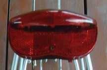 Lampa tylna do roweru miejskiego na bagażnik firmy RoHs ( od Gazelle )