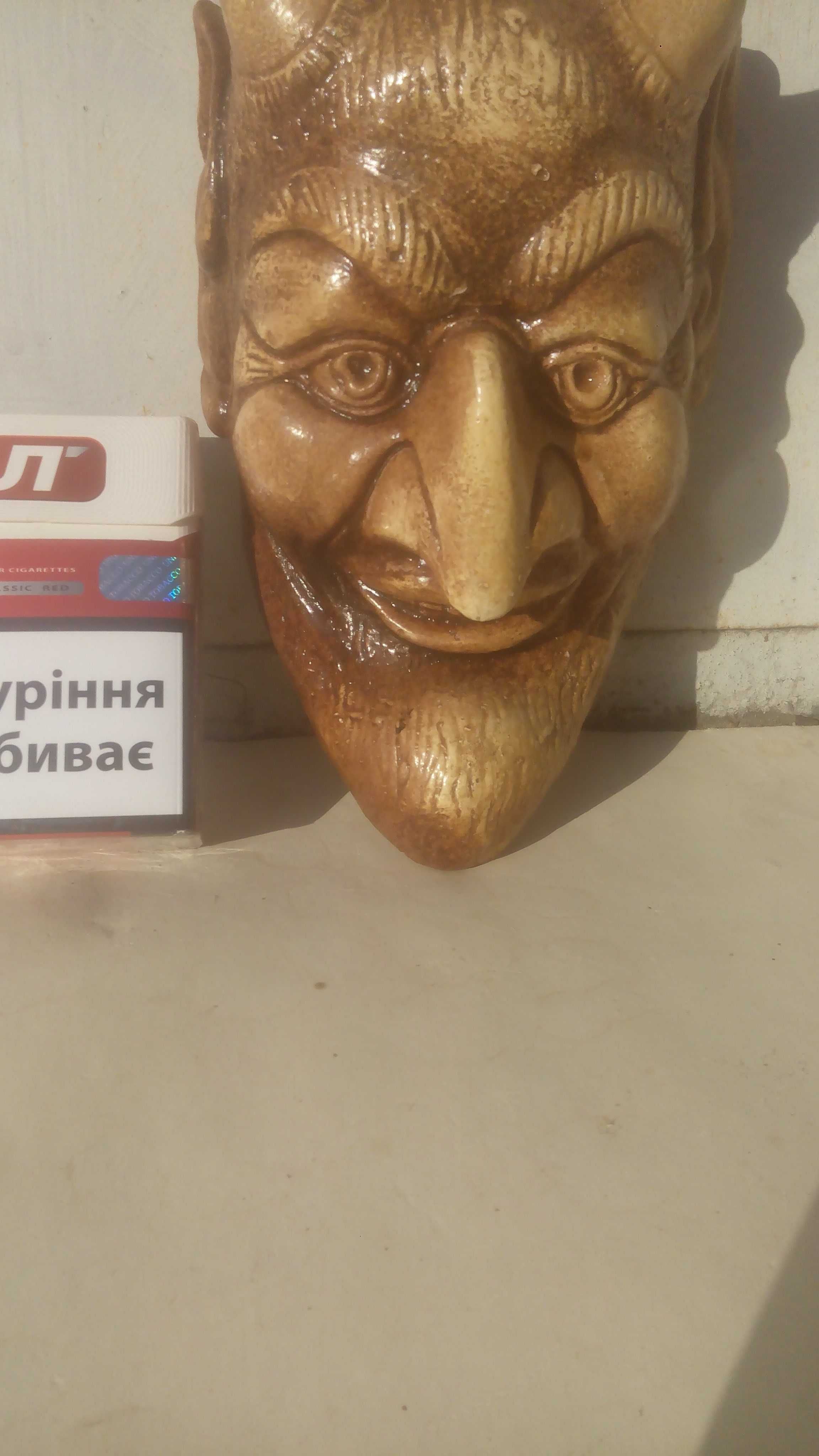 Юмористический настенный скульптурный профиль "Портрет Мефисто"