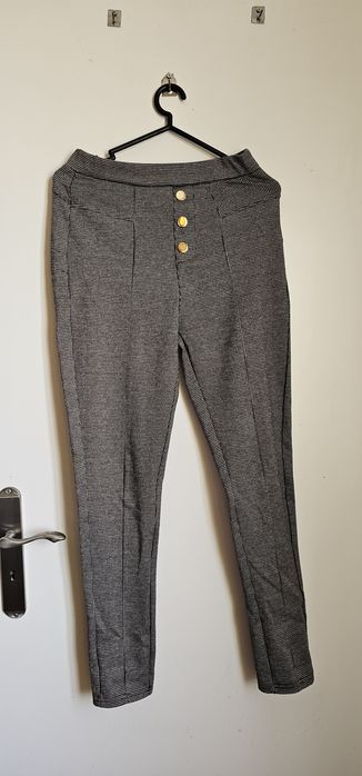 Conjunto  de 4 pares de calças