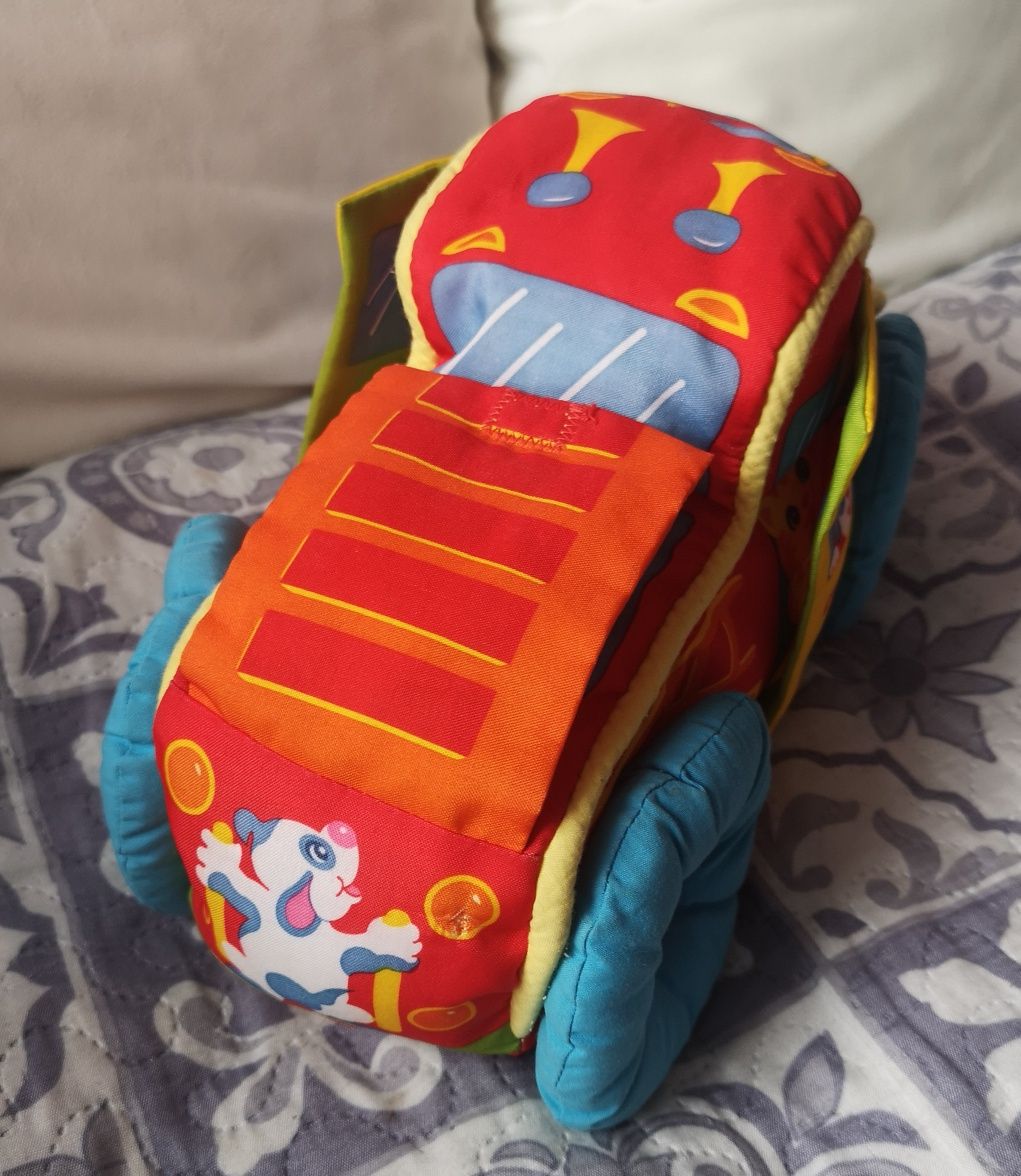 Maskotka auto z grzechotką