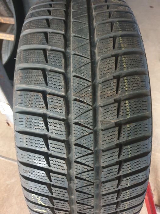 225/50R17 98V Falken EuroWinter HS449 Z196/50B