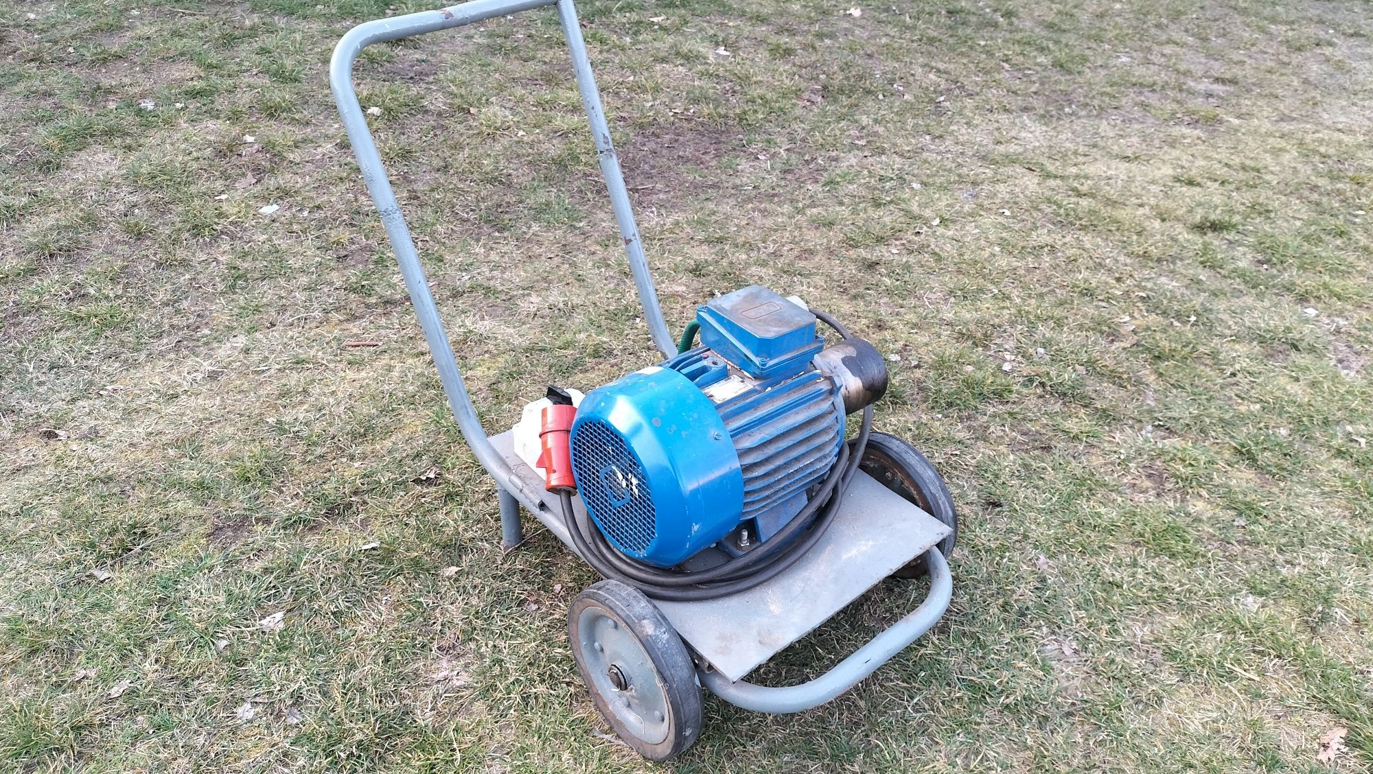Sprzedam silnik elektryczny 5.5kW
