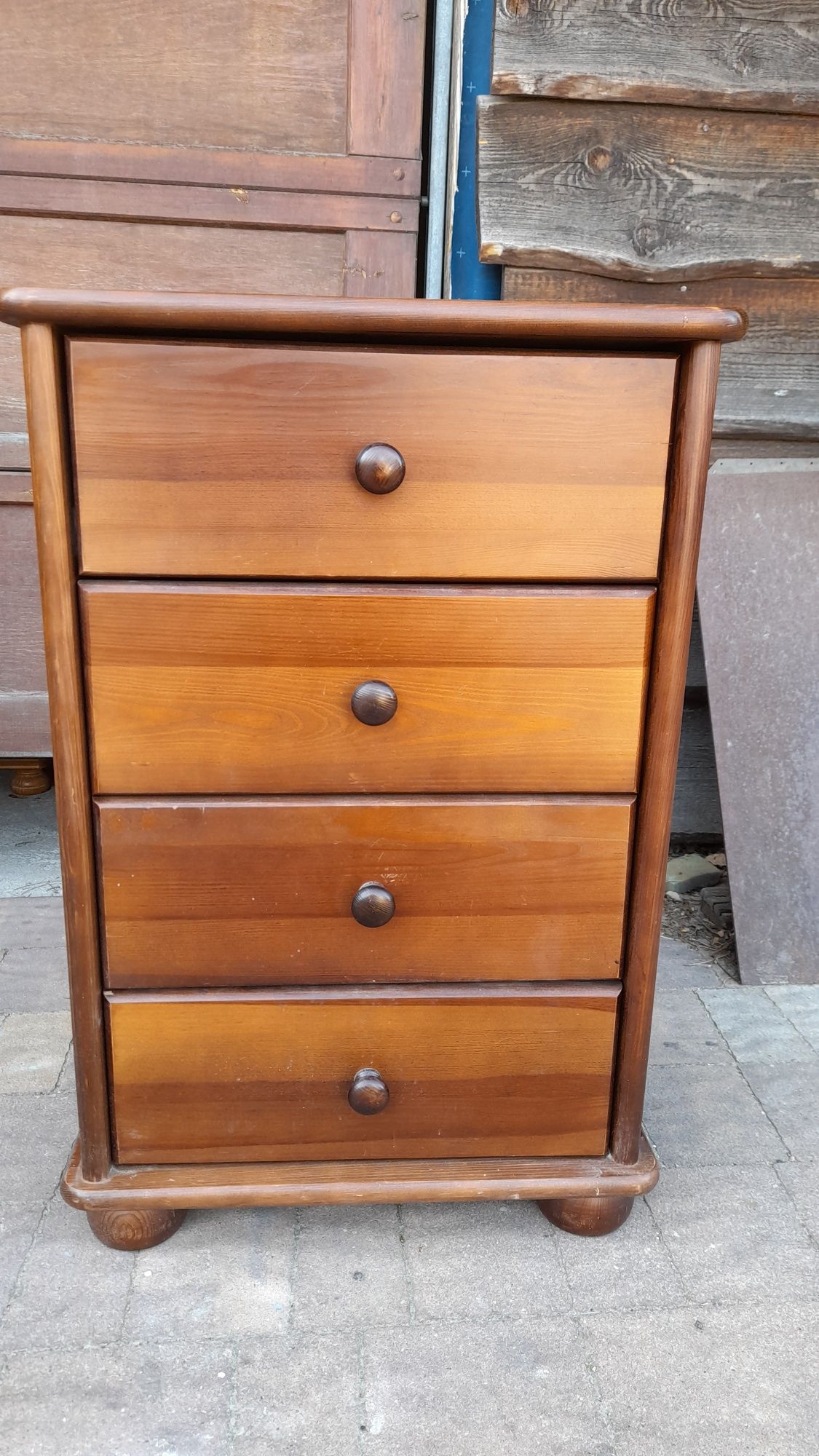 Drewniane komody sosnowe , lite drewno