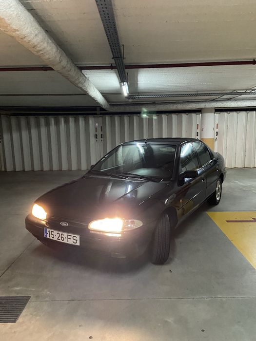 Ford mondeo sedan 1995