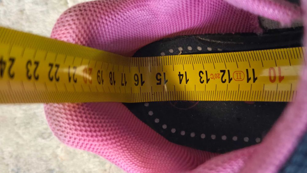 Buty 26 sportowe świecące podeszwy dla dziewczynki