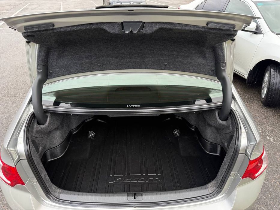 Продам Honda Accord 2008г 47 тыс км автомат