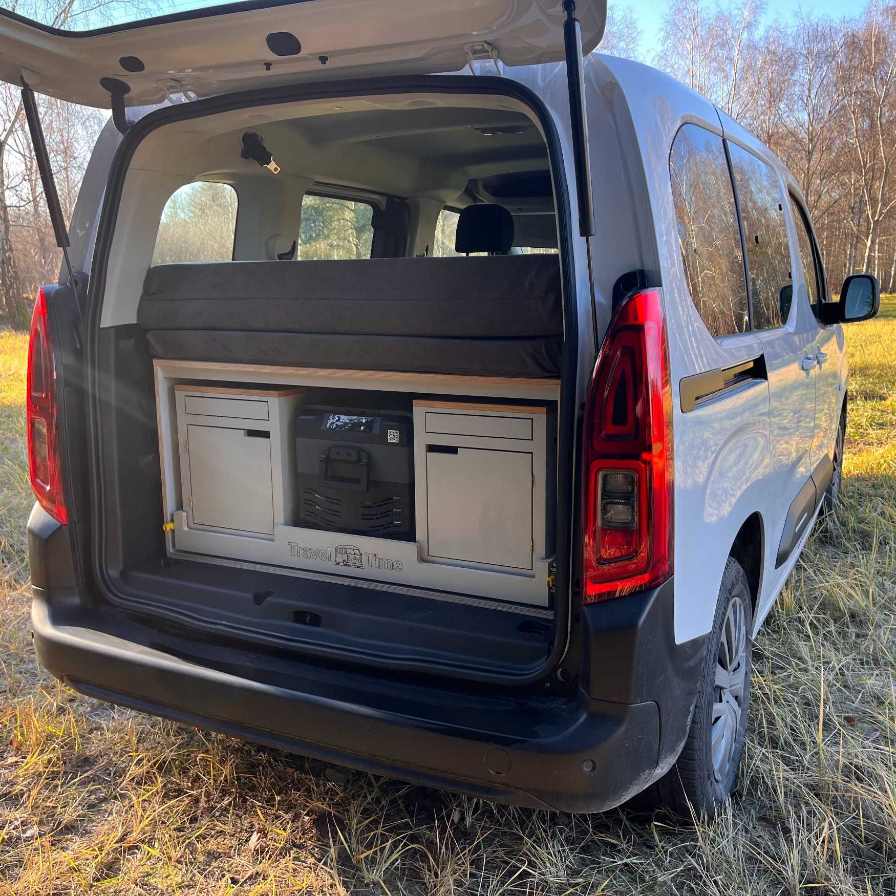 Box kempingowy zabudowa turystyczna stelaż do spania Citroën Berlingo