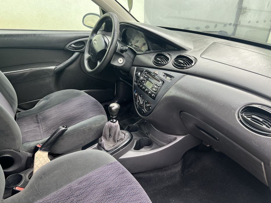 Vendo ford focus 1.8 TDDI Gasoleo