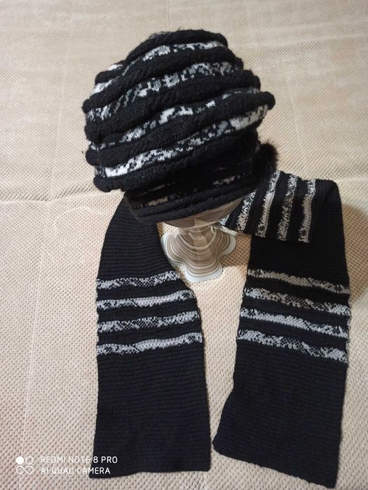шапка вязанная с шарфом /комплект/