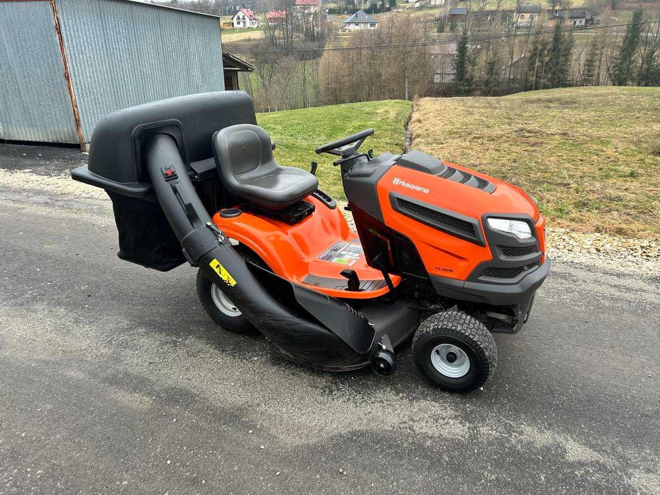 Kosiarka Traktorek. Husqvarna YTA22V46