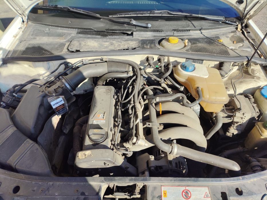 Audi a4 B5 1.6 benzyna z kamerą cofaniaa