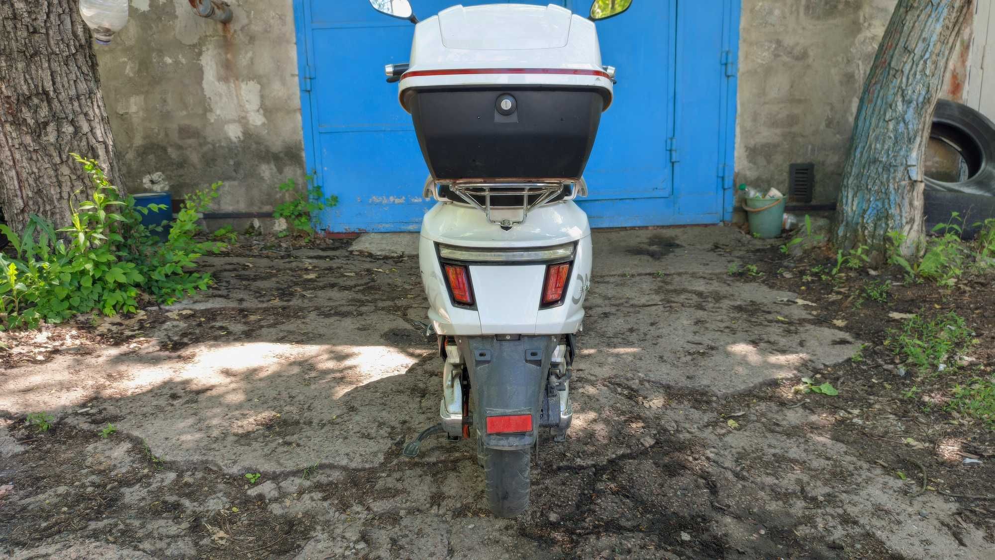 Електроскутер AIMA M3 Li 1200w