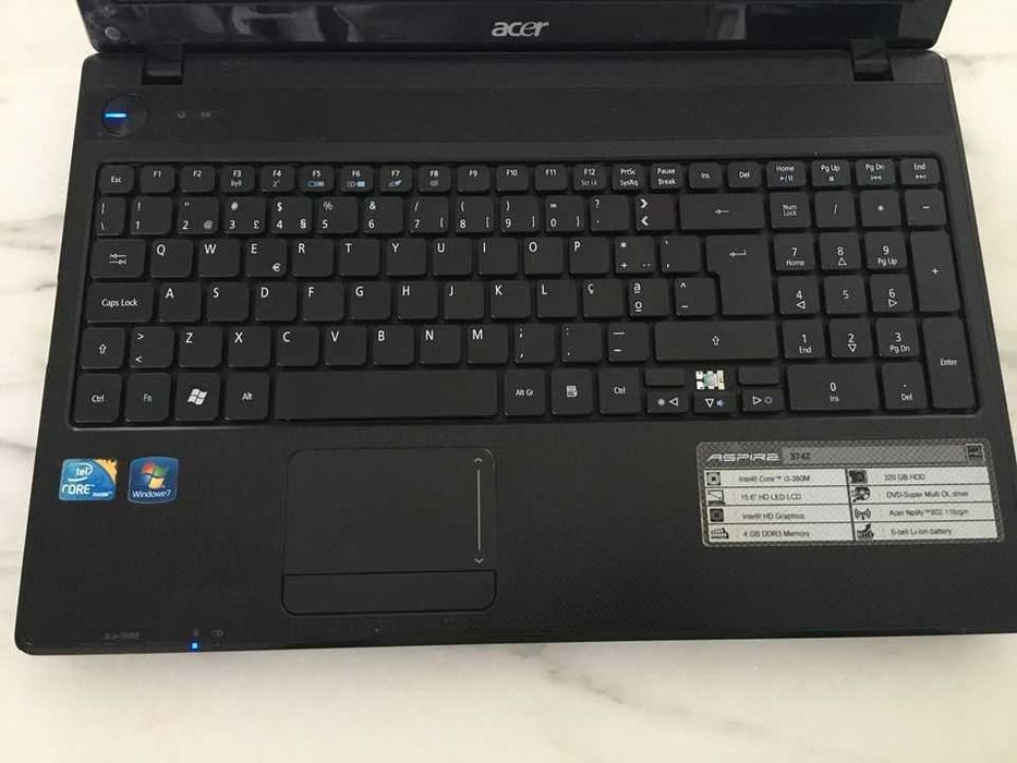 Portátil ACER ASPIRE 5742 ( Para desocupar )