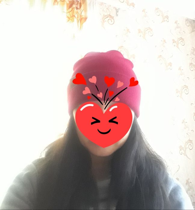 Жіноча тепла шапка.