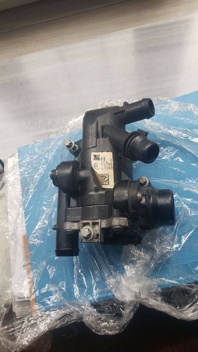 Продам термостат Мерседес С300 W205.