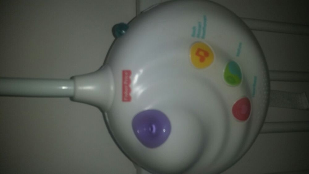 Karuzela Fisher Price z projektorem.