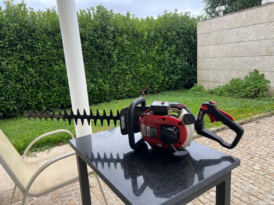 Corta sebes a gasolina