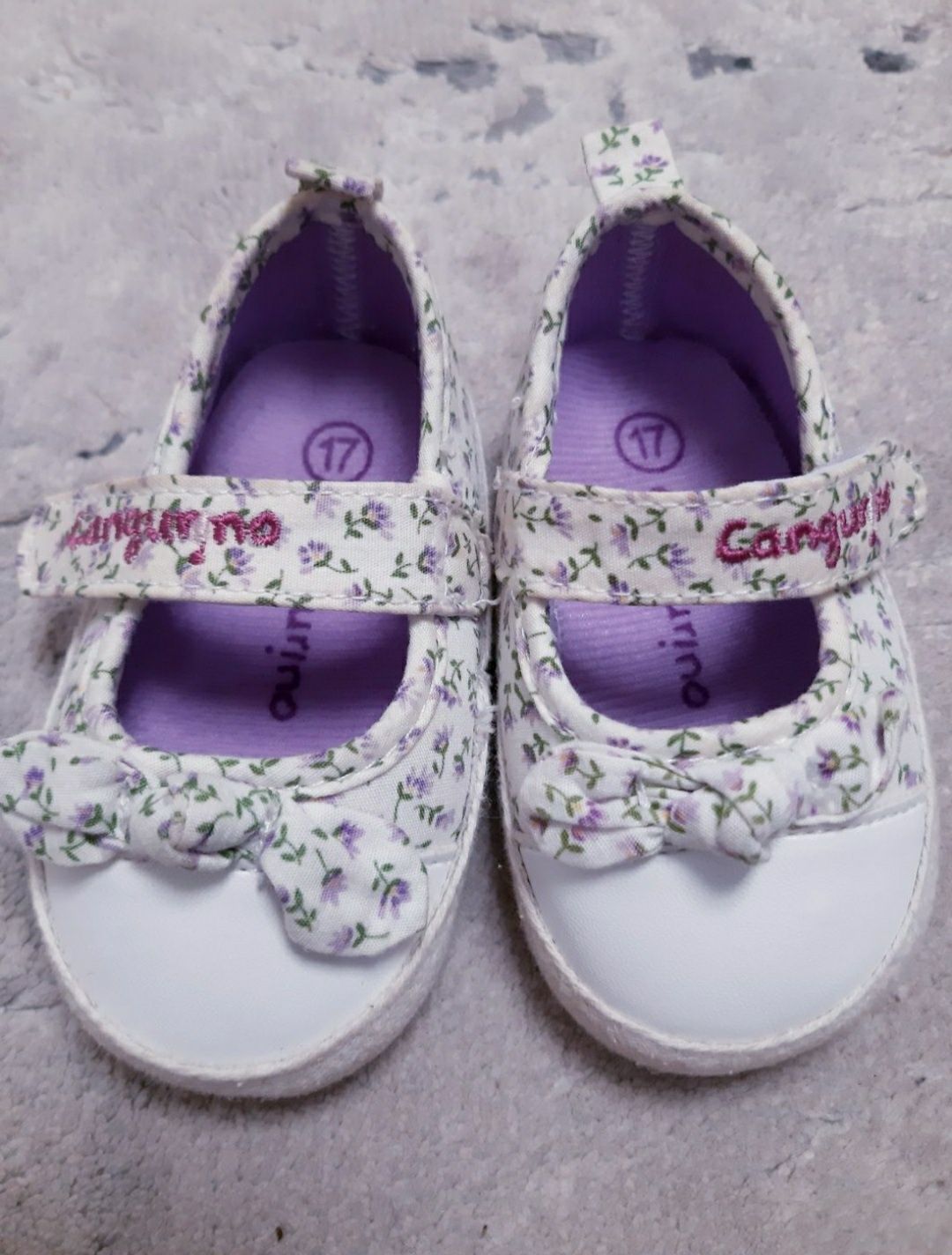 Взуття для немовляти дівчинки