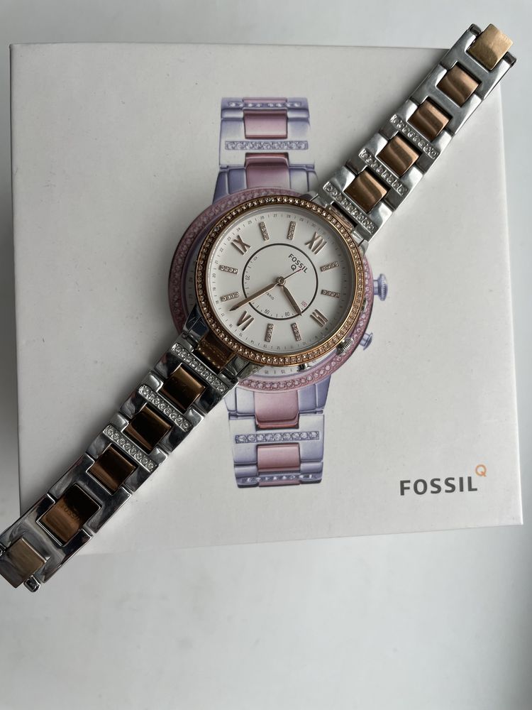 Продам Часы Fossil Hybrid