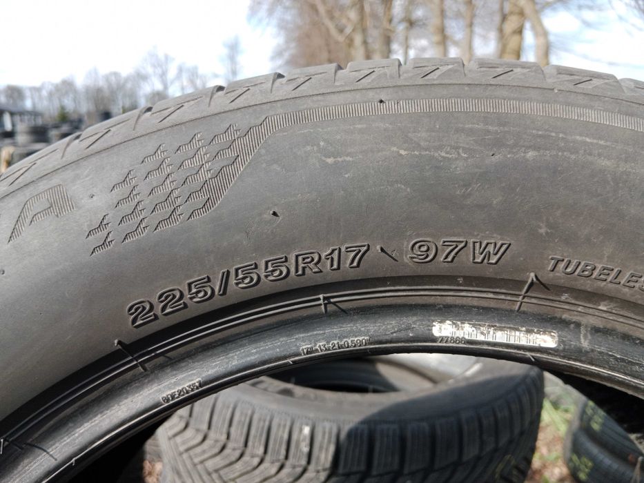 Opona używana letnia 225/55R17 Bridgestone Turanza T005 1szt.