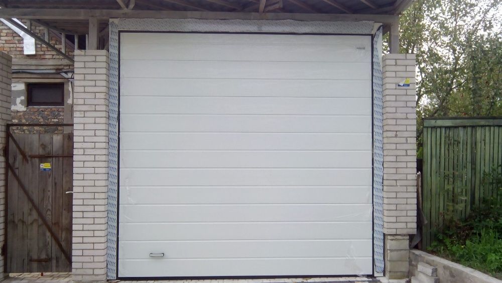 Ворота Алютех - Акція. Замір, встановлення, гарантія.