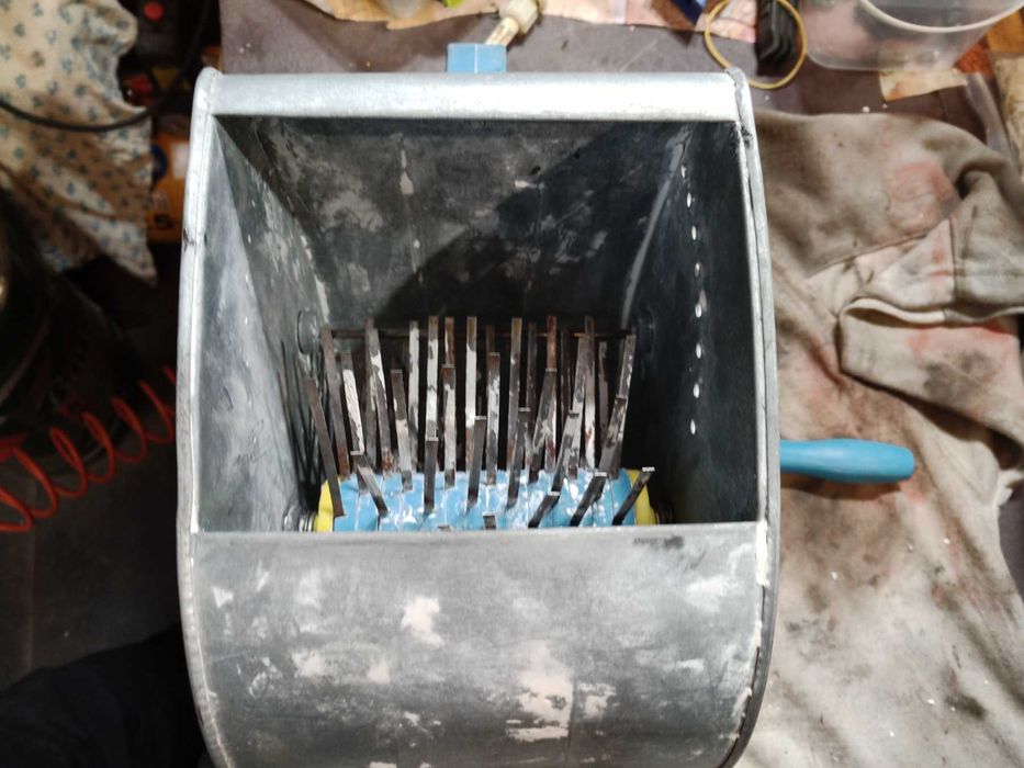 Розбризкувач будівельних сумішей /1.5л/. Шубомет.