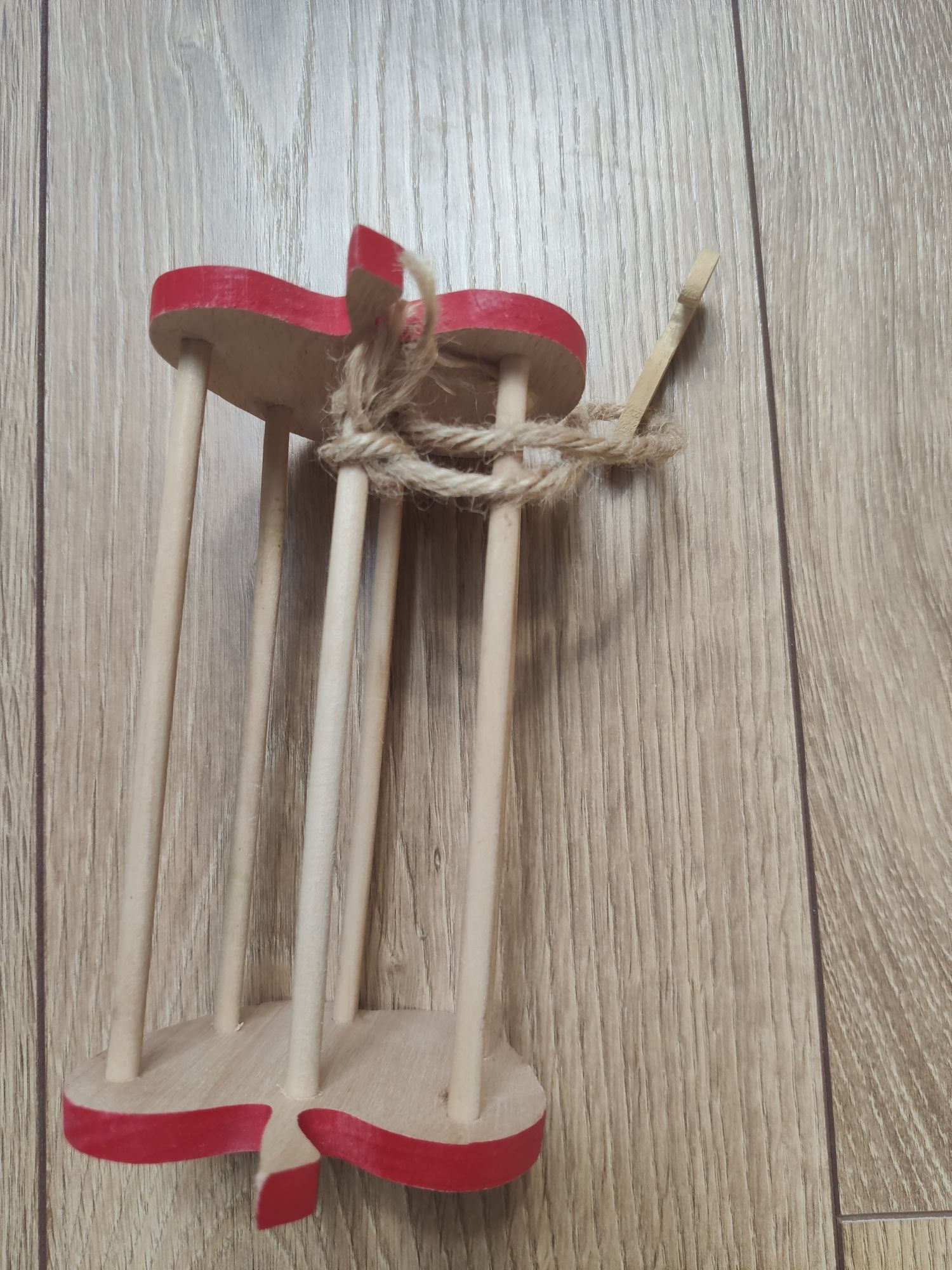 Drewniana zabawka stojak dla chomika ZOLUX