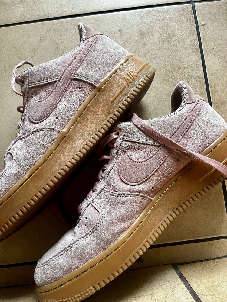 NIKE air force zamszowe